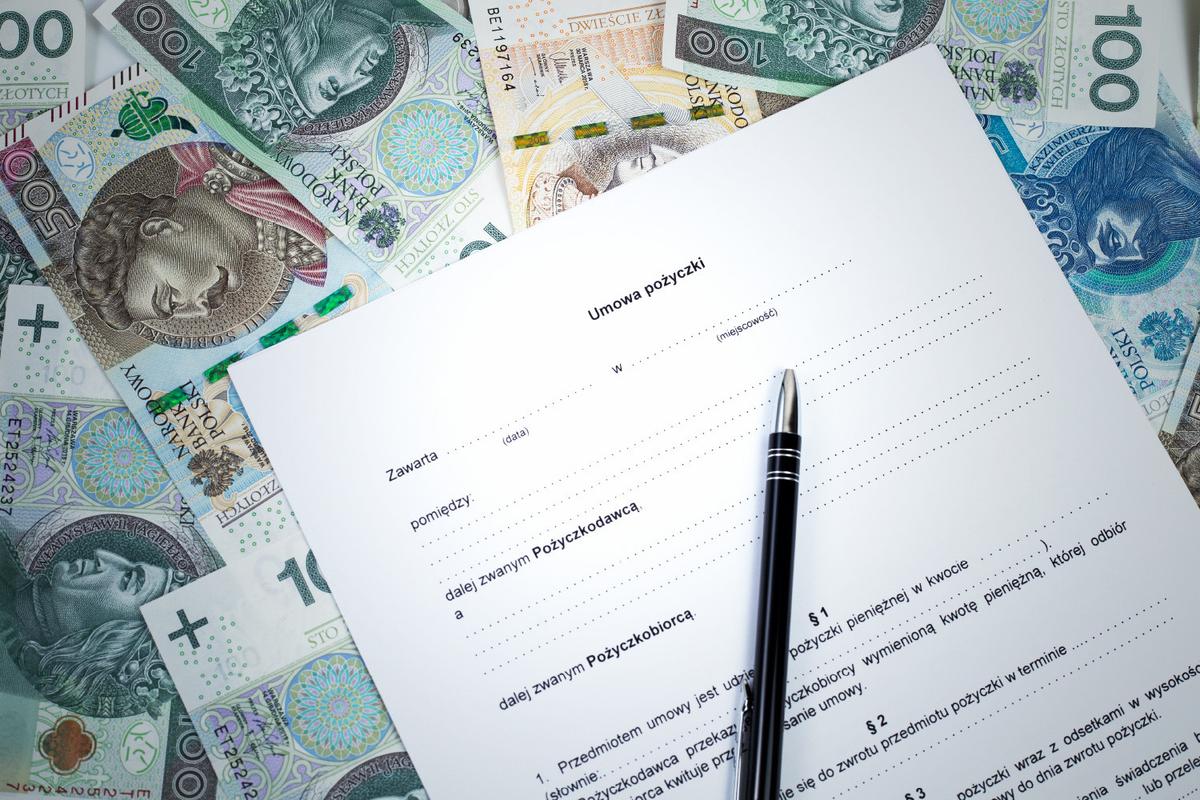 Czym jest umowa kredytowa i na co uważać przy jej podpisywaniu?